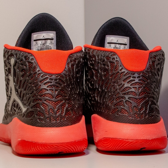 Nike Air Jordan Ultra Fly Black / Infrared 23 - Picture 2 of 7